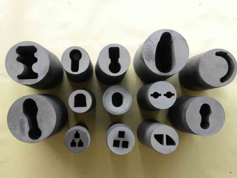 Shaped graphite mold